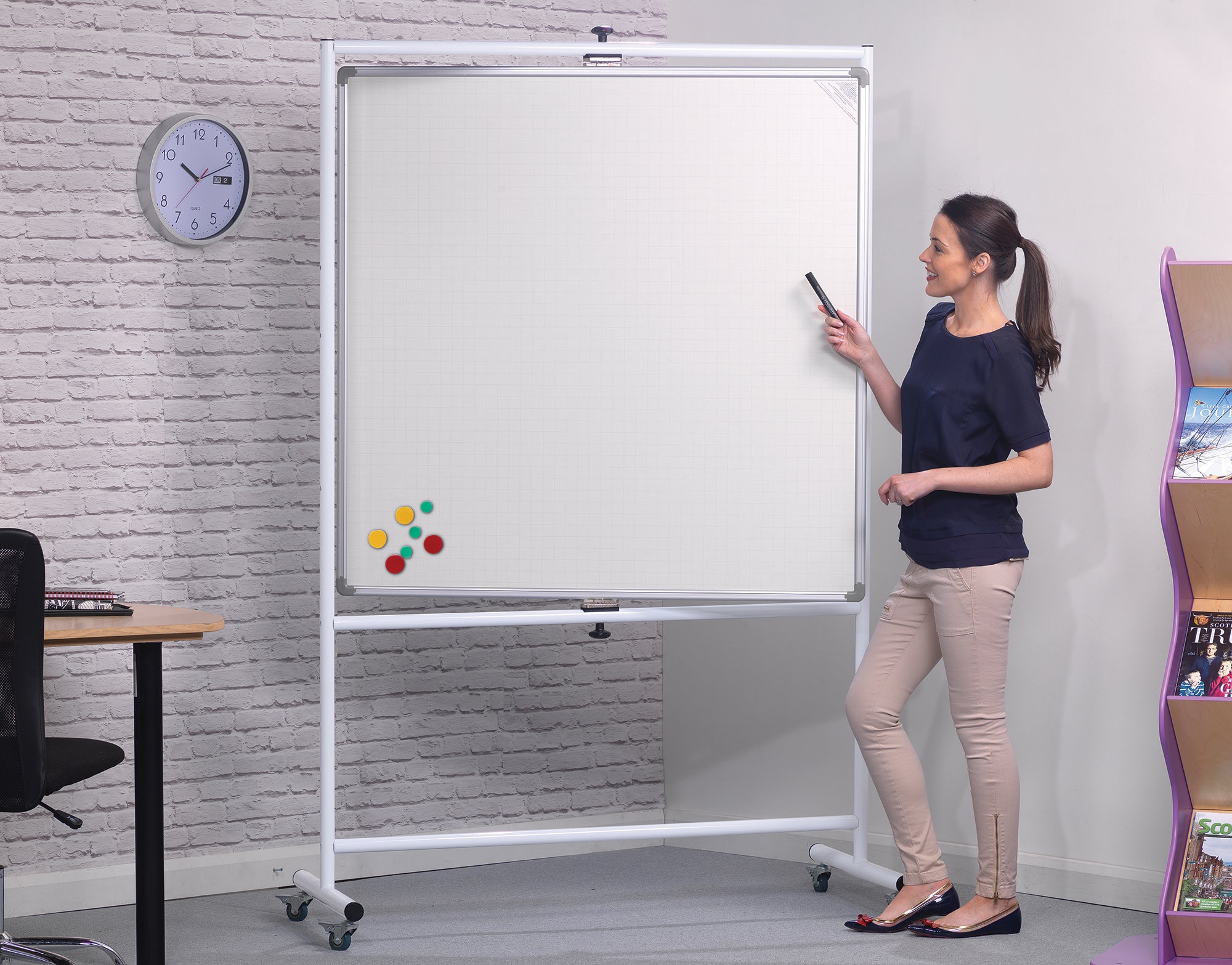 Magnetic Mobile Pivot Whiteboard