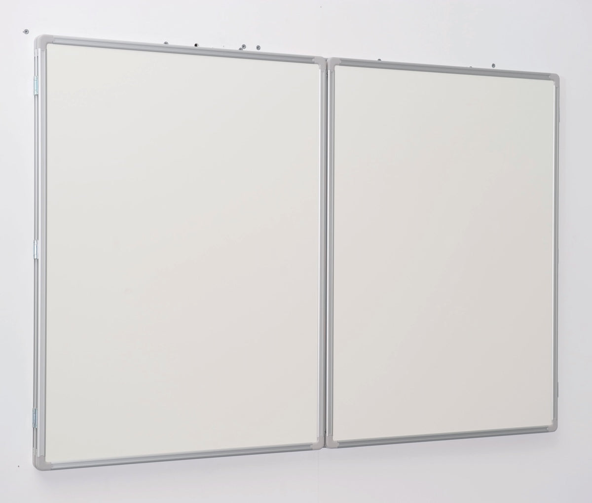 Spacesaving Whiteboard